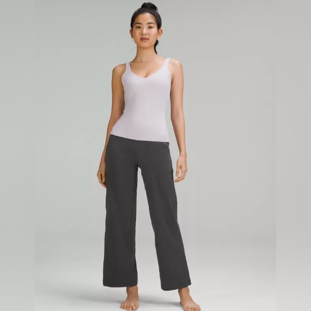 NWT Lululemon lightweight wide leg pant cropped